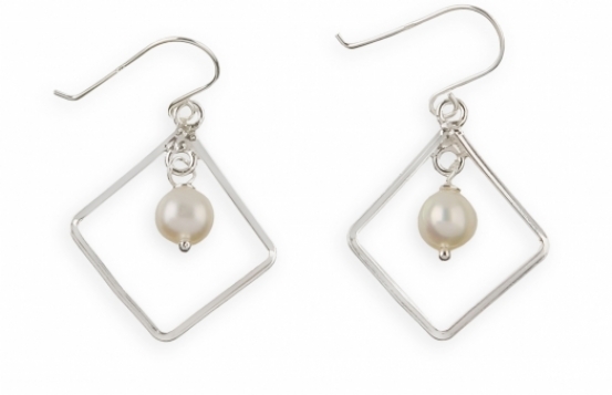 Silver Earrings Check with Pearl