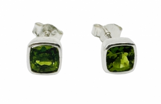 Silver Earrings Chrome Diopside 6 mm