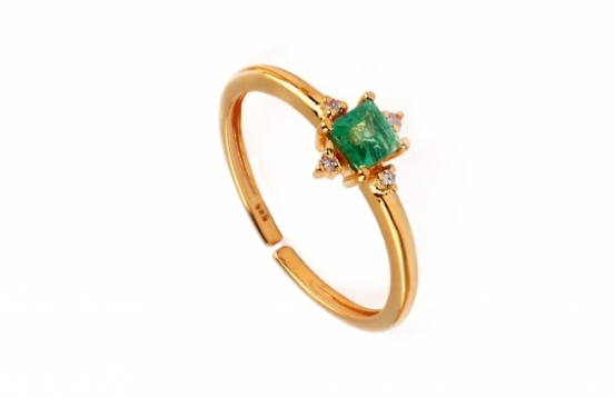 Gold Ring Asteriks with Emerald & Diamonds