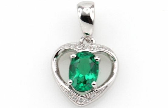 Silver Pendant LOVE HEART Emerald