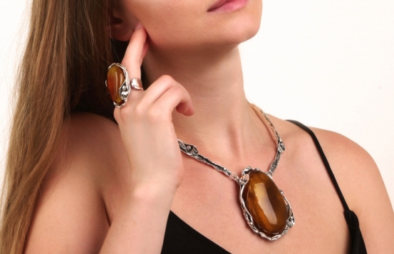 Unique Silver Jewelry Set with Amber CALLA LILLY