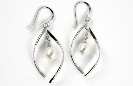 Silver Pearl Earrings TWIST