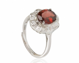 Silver Ring LB Garnet Baguette