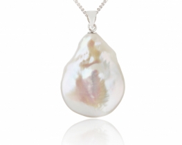 White Pearl Pendant Teardrop Baroque