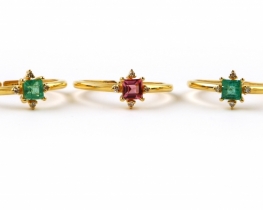 Zlat prstan Asterisk - smaragd z diamanti