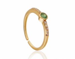 Ring with Emerald and Diamonds