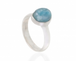 Srebrn prstan Larimar 8 x 10 mm