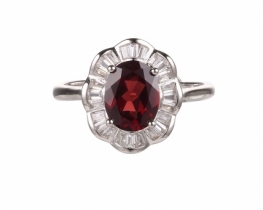 Silver Ring LB Garnet Baguette