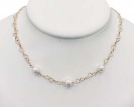 Pearl Necklace Valentine with Akoya Sea pearls