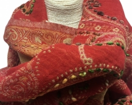 Volneni šal Jamawar rdeč