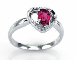 Silver Ring LOVE HEART Ruby