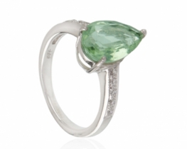 Silver Ring Abelia GREEN AMETHYST 8 x 12 mm