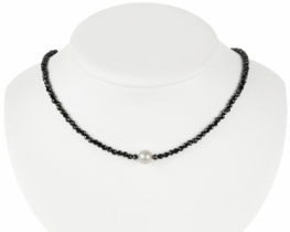 Necklace Black Spinel & White Pearl Beatrice