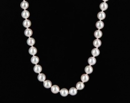Biserna ogrlica MILLA iz morskih Akoya biserov 9 mm AA