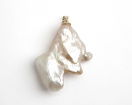 Pendant with BIWA Pearl