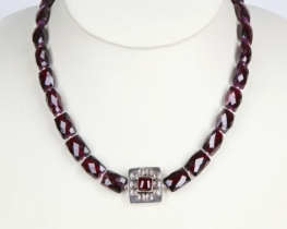 Garnet Necklace ALEA