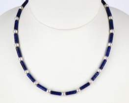 Ogrlica iz lapisa in biserov