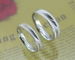 Silver Ring LOVE CIRCLE