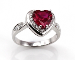 Ring LOVE HEART With Ruby