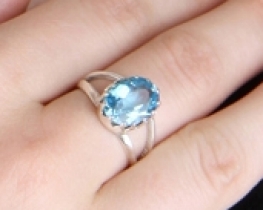 Srebrn prstan Mistique Blue topaz 9 x 11 mm