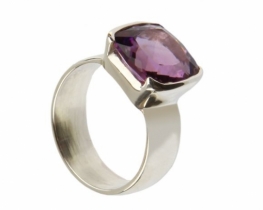 Silver ring PURPLE PRINC - amethyst 9 x 9 mm