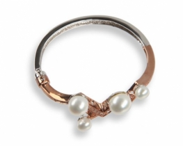Silver Bracelet with Pearls GOLDEN W