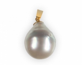 Gold Pendant South Sea Pearl 15 x 18 mm