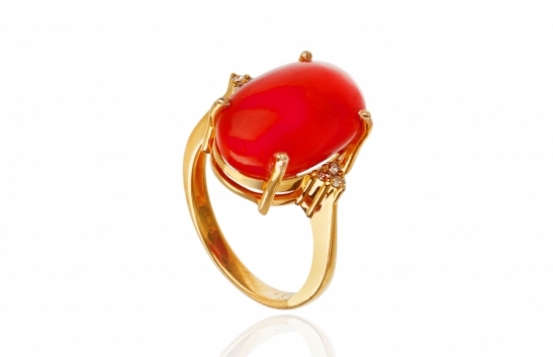 Gold Ring Mediterranean Coral & Diamonds. 