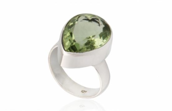 Srebrn prstan ABELIA zeleni ametist 12 x 16 mm