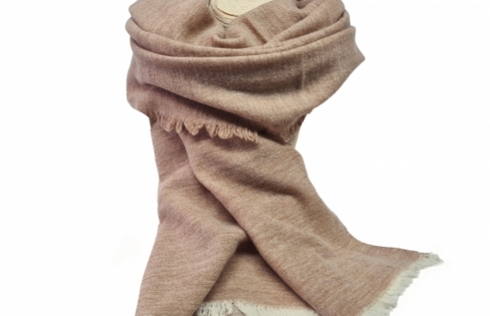 Volneni šal Camelia