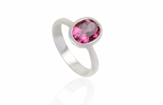Silver Ring Pink topaz 8 x 10 mm