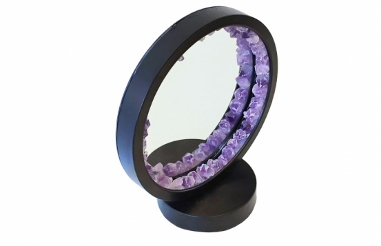 Svetilka Ametist – Kamena strela z ogledalom