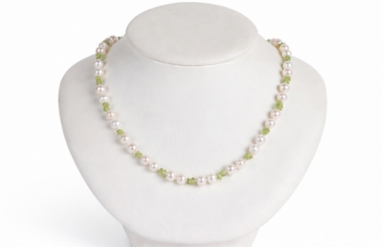 Pearl Necklace Peridot Royal 