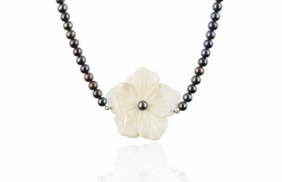 Pearl Necklace Miramar Black & White
