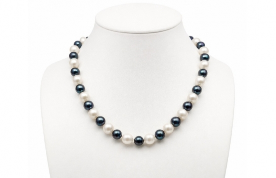 Pearl Necklace Black and White 10 mm