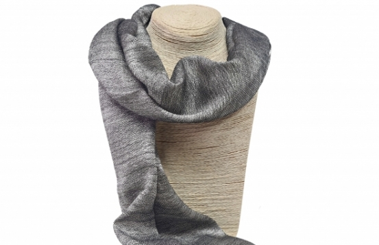 Šal Pure Cashmere Siva in črna barva