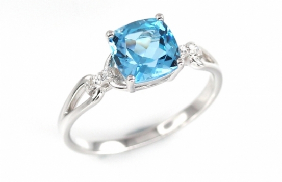 Srebrn prstan modri topaz LOVE BLUE 7 mm