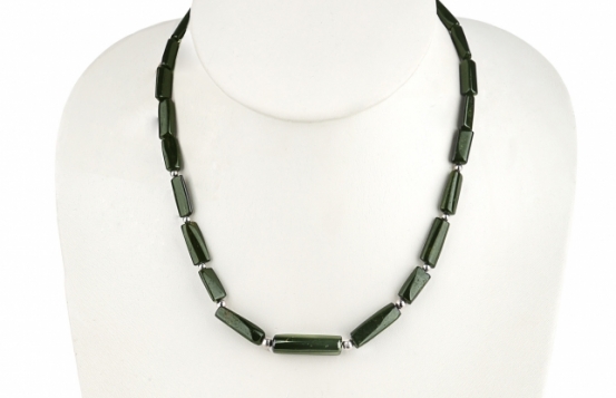 Srebrna ogrlica Zeleni turmalin 10 x 18 mm