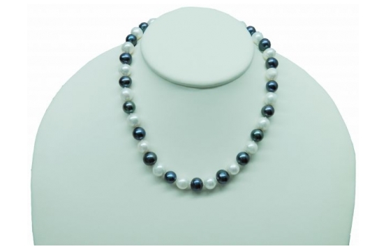 Biserna ogrlica črni in beli biseri 45 cm