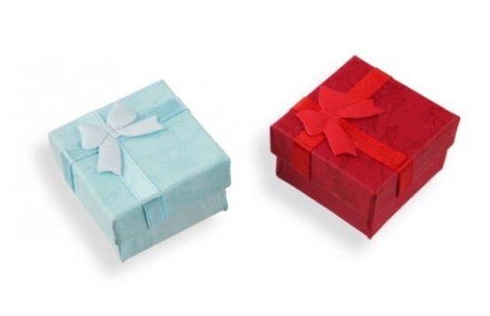Darilna embalaža za prstane 40 x 40 mm - modra in rdeča