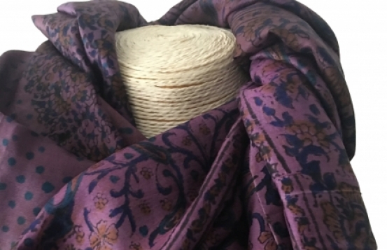 Svilen šal VODNE LILIJE - vijolična