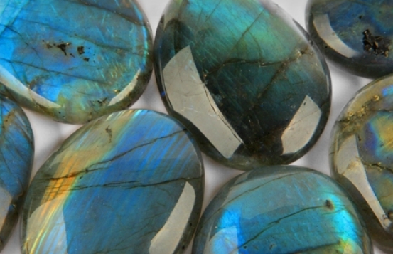 Labradorite 40 x 30 x 10 mm AAA