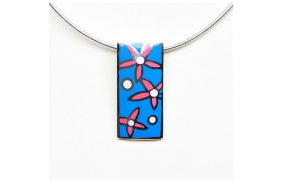 Silver Pendant Mother of Pearl with a flower motif 