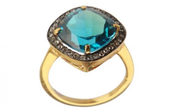 Gold Victorian Ring with Blue Topaz
